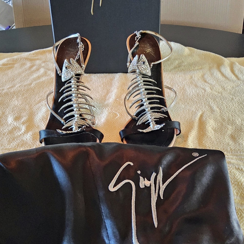 Giuseppe Zanotti Crystal Embellished Silver and Black Heels with Fishbone Design